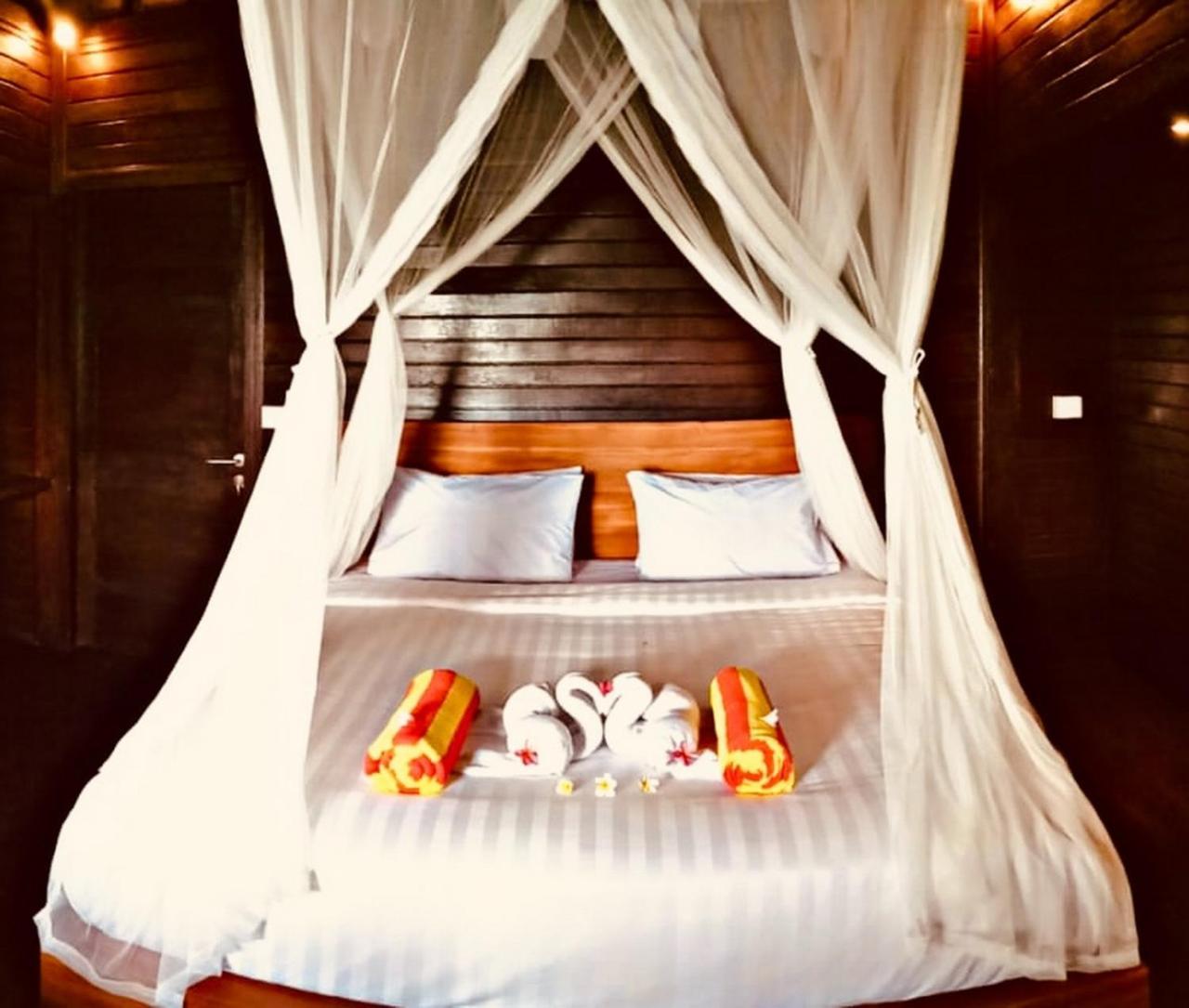 Ocean Hostel Ceningan Island Exterior photo